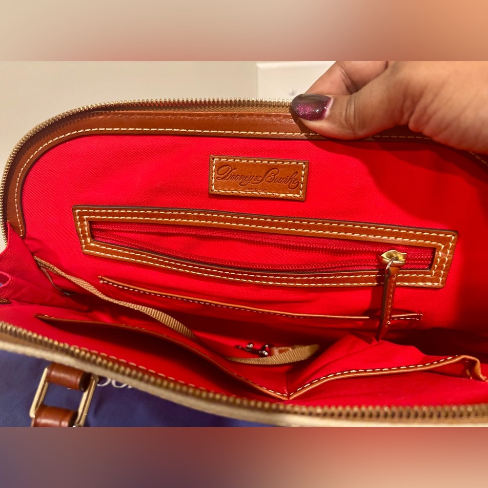 🌟Authentic Dooney & Bourke Pebble Grain Zip Zip Satchel 🌟 - Picture 9 of 11
